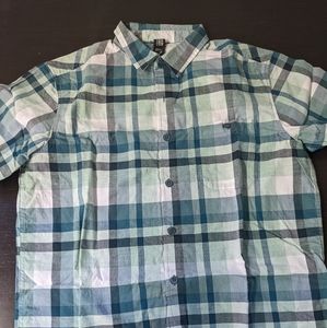 Mountain hardware mens button down shirt medium